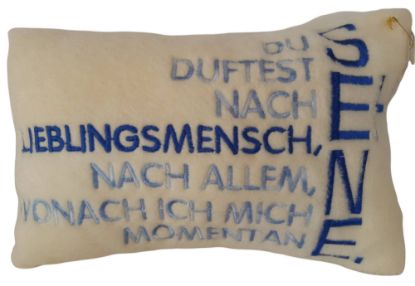 Bild von Kleines Kuschelkissen "Du duftest nach Lieblingsmensch..." 