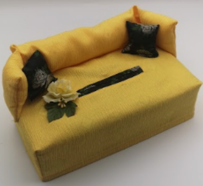 Bild von Taschentüchersofa - Gelb mit Rose