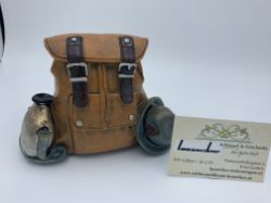 Picture of Sparkasse Rucksack braun m. Feldflasche und Hut