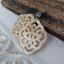 Bild von Ornament-Ohrringe aus Resin - light semolina beige